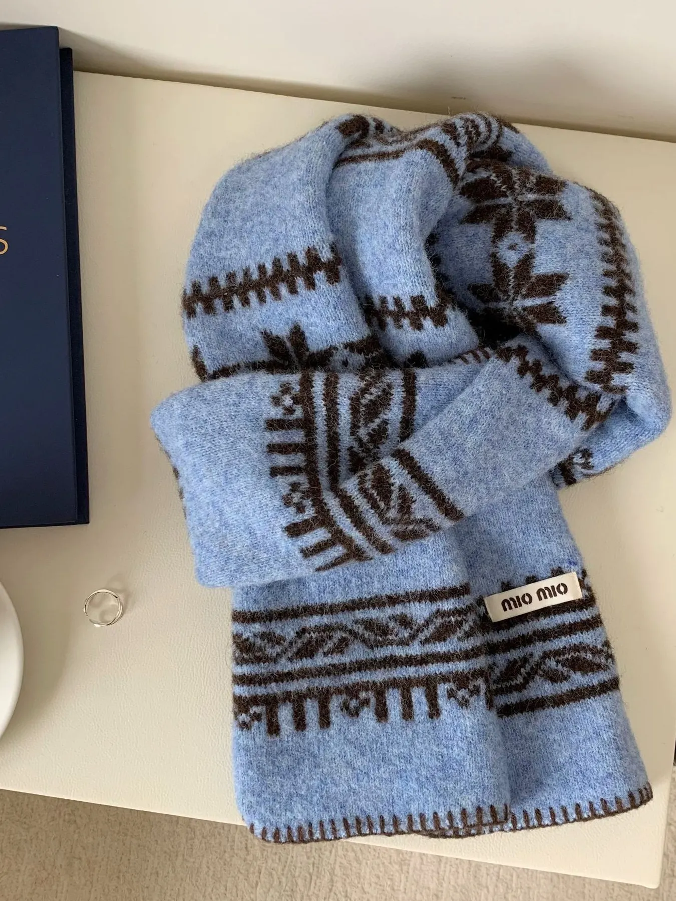 Vintage Pattern Knitted Scarf - Light Blue