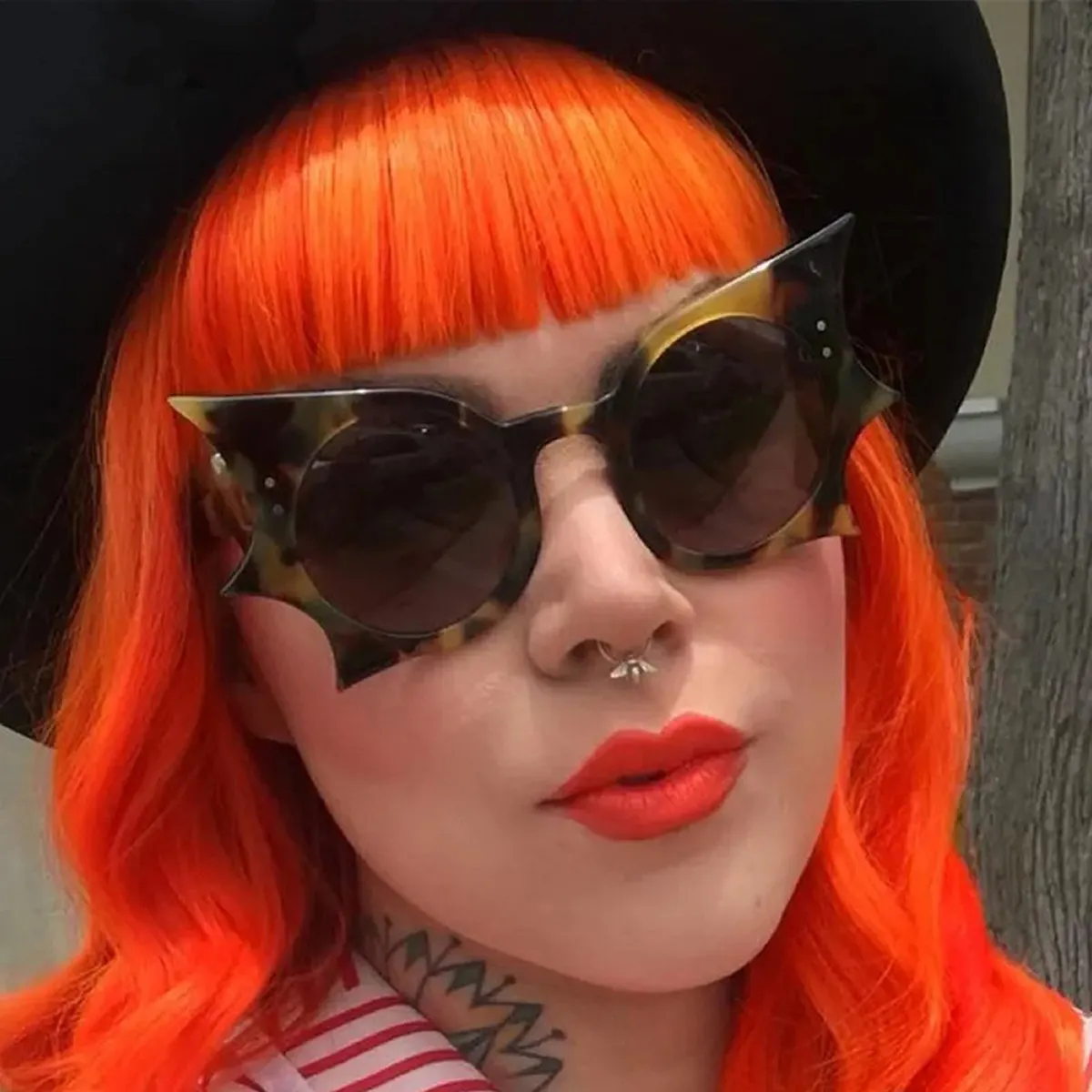 Bat-Wing Shaped Gothic Sunglasses - Caramel