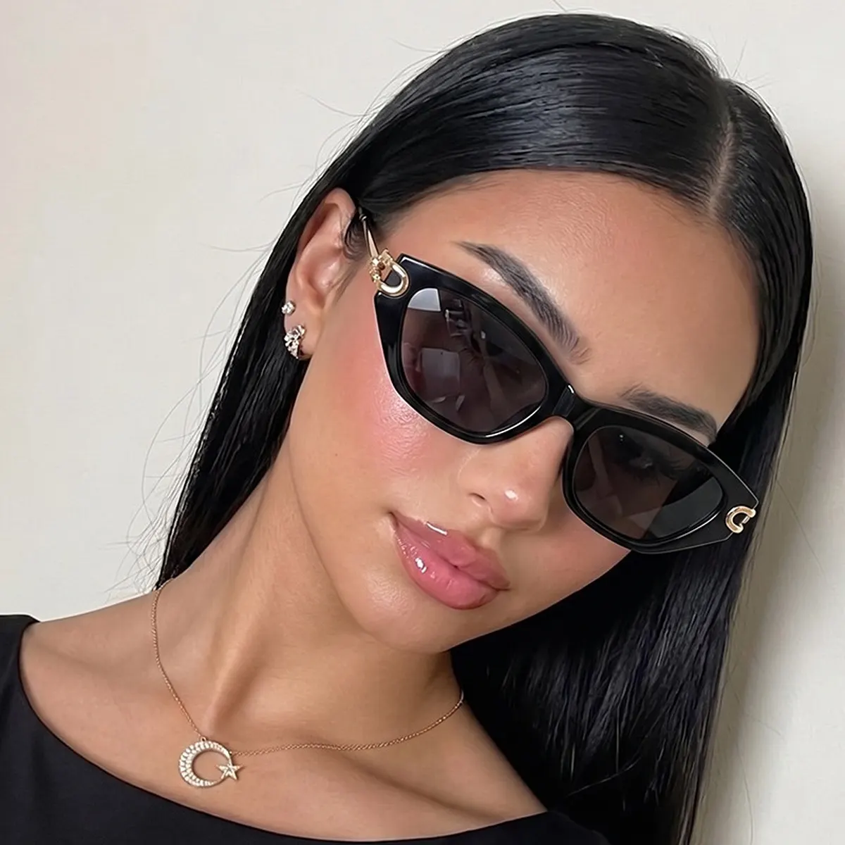 UV Protection Cat-Eye Sunglasses - Black