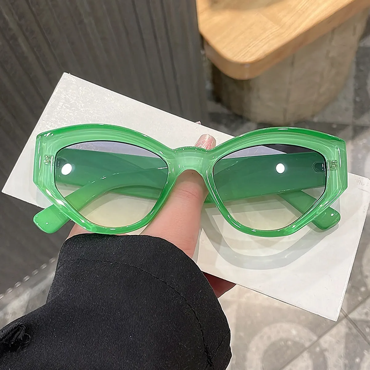 Cat-Eye Sunglasses - Light Green