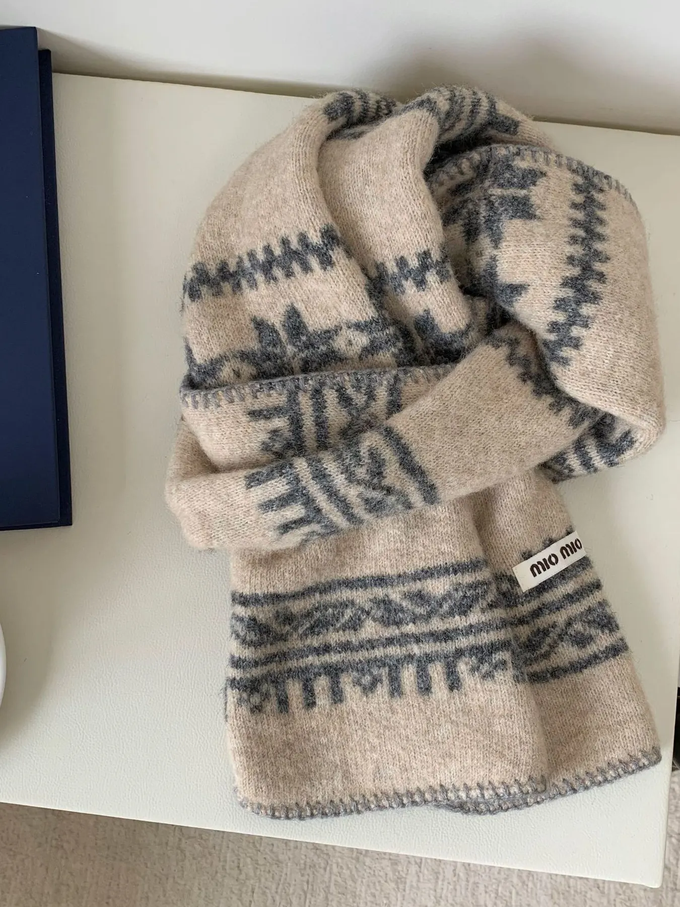 Vintage Pattern Knitted Scarf - Tan