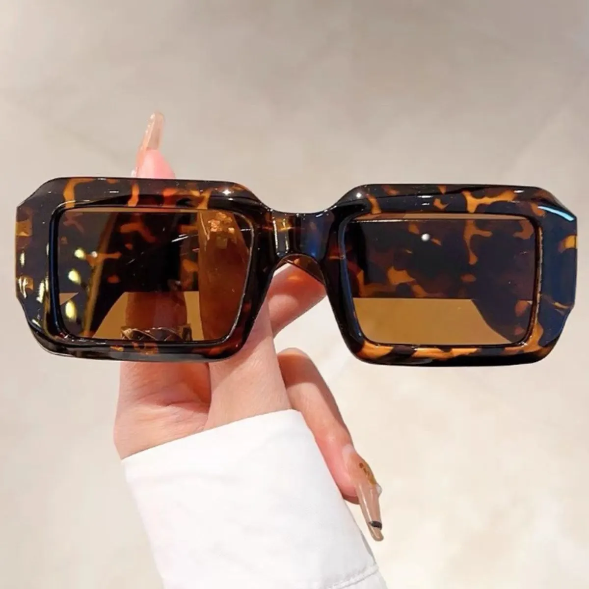 Vintage Rectangular Sunglasses with Tinted Lenses - Leopard