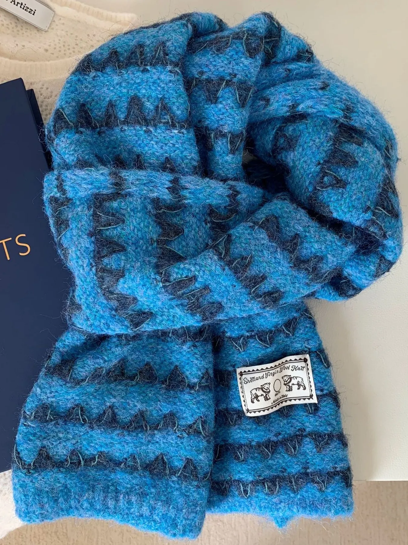 Vintage Knitted Pattern Scarf - Sky Blue