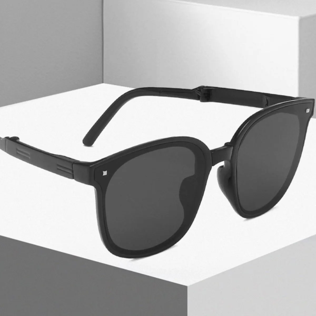 Oversized Foldable Sunglasses - Black