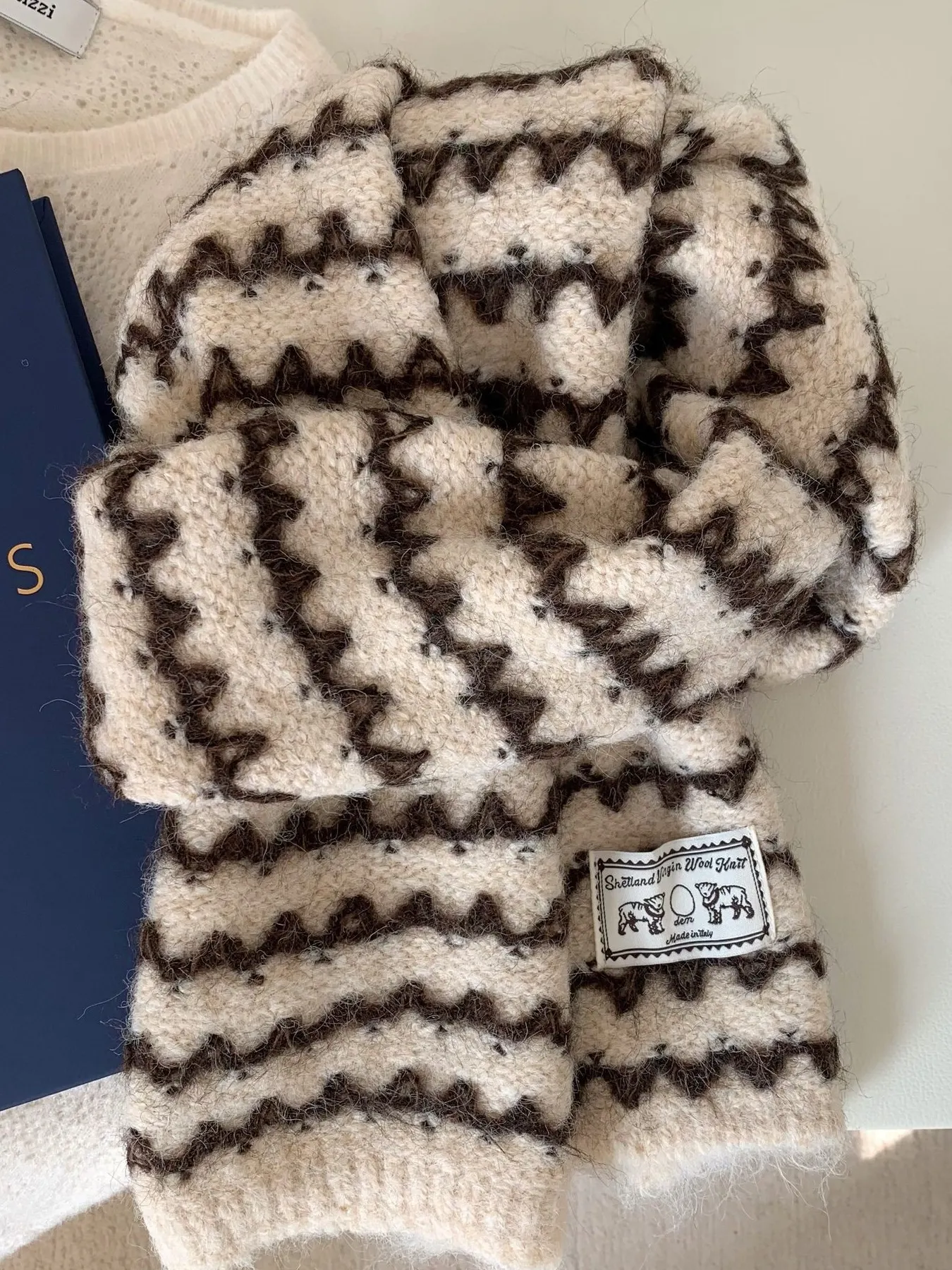 Vintage Knitted Pattern Scarf - Cream