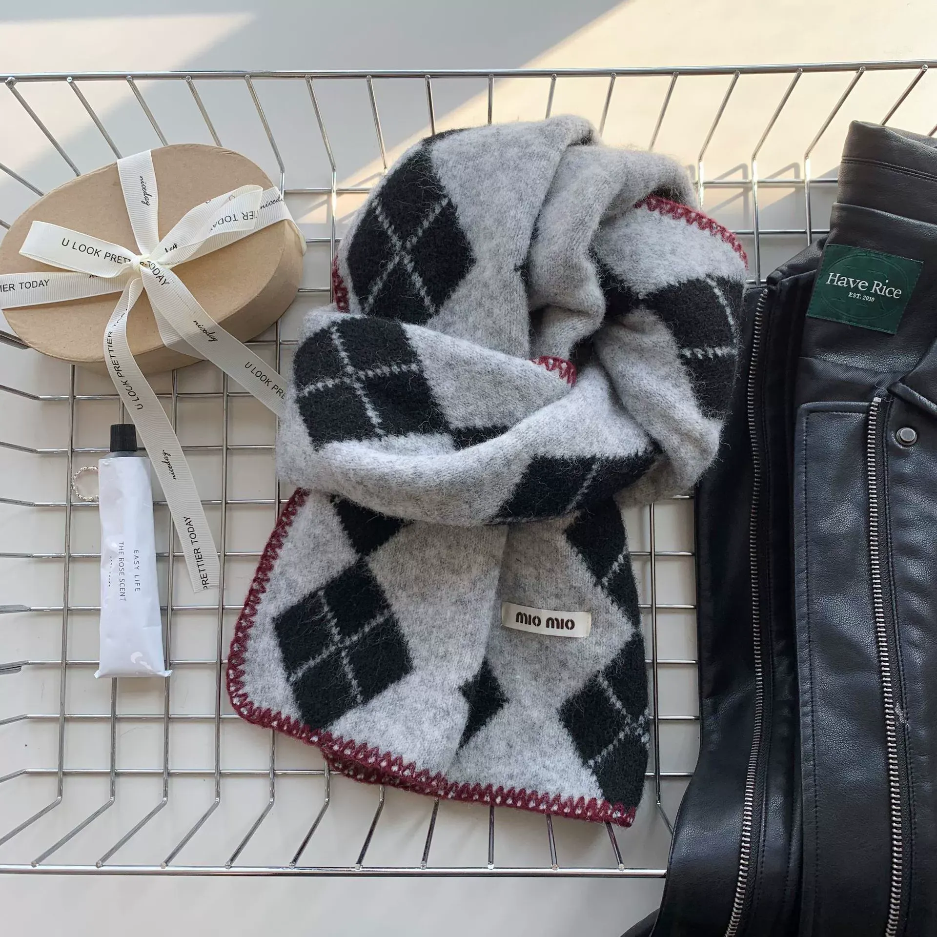 Argyle Pattern Warm Scarf - Gray
