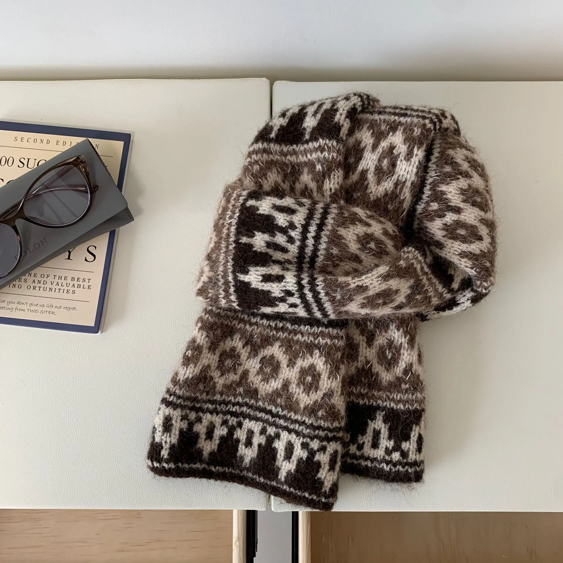 Vintage Knitted Pattern Warm Scarf - Taupe